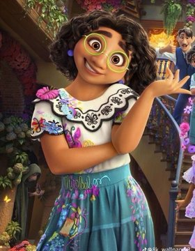 amoanct127veces's tweet photo. Did you know that for the character of MIRABEL in the movie "Encanto" they were inspired by Kim Seok-Jin he was also born without any talent. https://t.co/pgLjYeBLkS