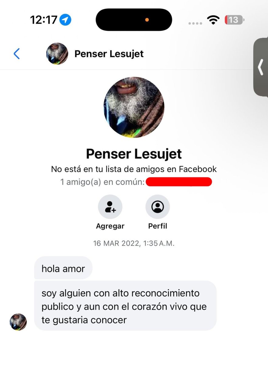 SANTAMARIAURIBE's tweet photo. Este es un perfil falso de Petro donde actúa como galán de vereda. https://t.co/FDzPyohNMK