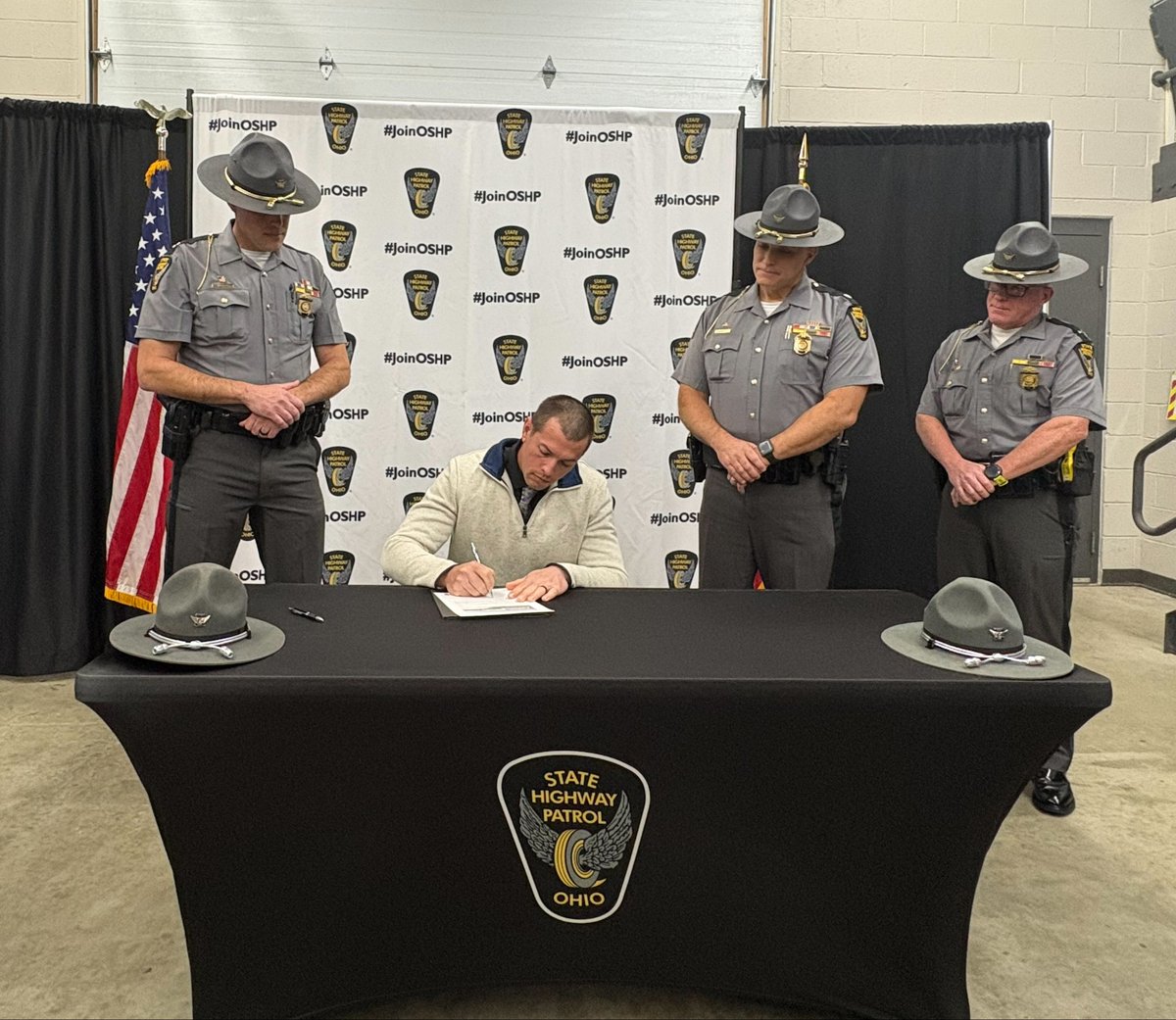 OSHP_NEOhio's tweet photo. Warren District #OSHPCadetClass181 #JoinOSHP part 2 https://t.co/Owo69dSz6X