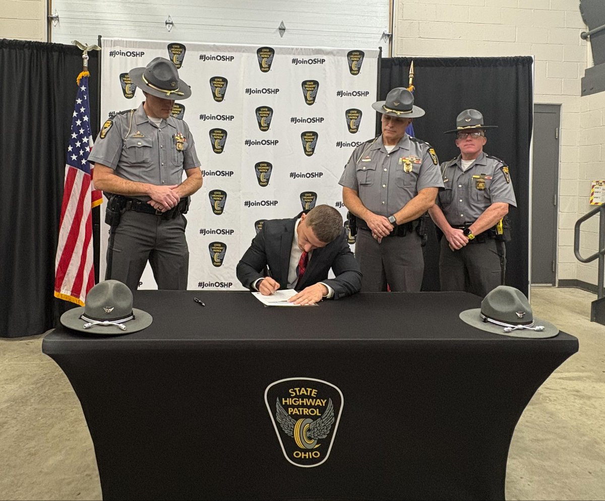 OSHP_NEOhio's tweet photo. Warren District #OSHPCadetClass181 #JoinOSHP part 2 https://t.co/Owo69dSz6X