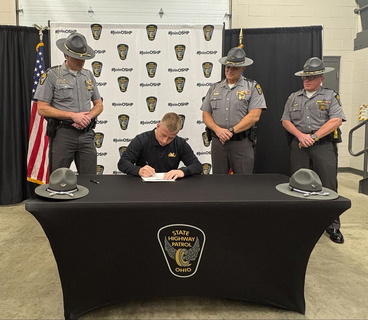 OSHP_NEOhio's tweet photo. Warren District #OSHPCadetClass181 #JoinOSHP part 2 https://t.co/Owo69dSz6X