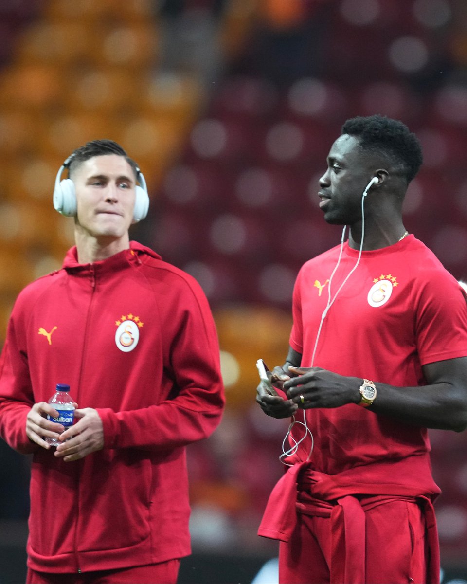GalatasaraySK's tweet photo. Sahadayız. 🦁 

#GSvFB https://t.co/nEnhzpDiKd