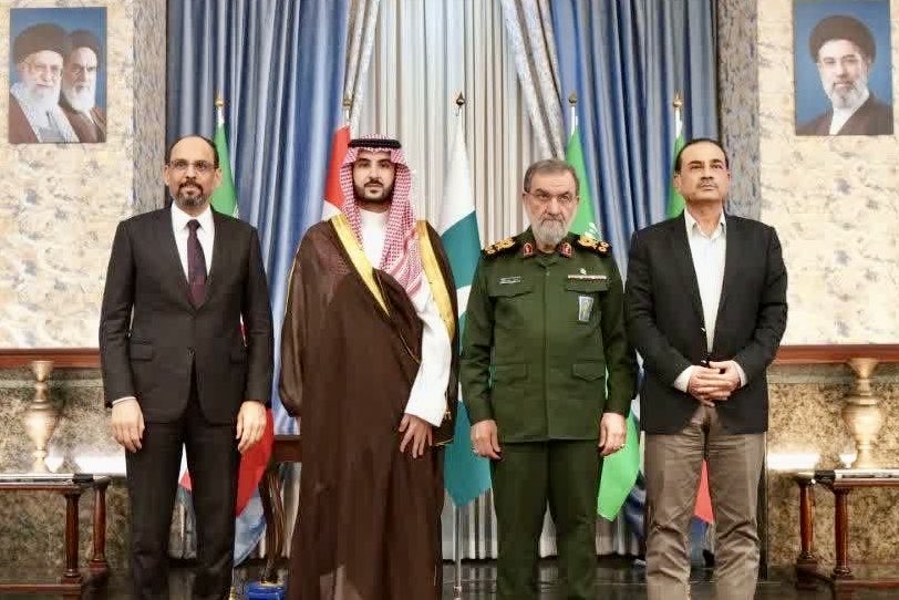 FirasMaksad's tweet photo. The Mecca Defense Accord is in Tehran.
🇸🇦🇹🇷🇵🇰🇮🇷

The message to #Iran:
• We opposed this war from the start. We won’t join US-Israeli strikes.
• Attack #Saudi interests, and you may force us into action. Don’t.
• We’ll help broker a diplomatic off-ramp.

The bigger picture: 
Trump’s full-throated endorsement of Netanyahu & threats to expand the war is widening the rift with regional partners. They fear a postwar vacuum: an unchecked #Israel, a wounded but dangerous Iran, and a retreating US.

The result? 
A race to reshape the region’s security architecture, with competing coalitions and middle powers rushing to fill the void.