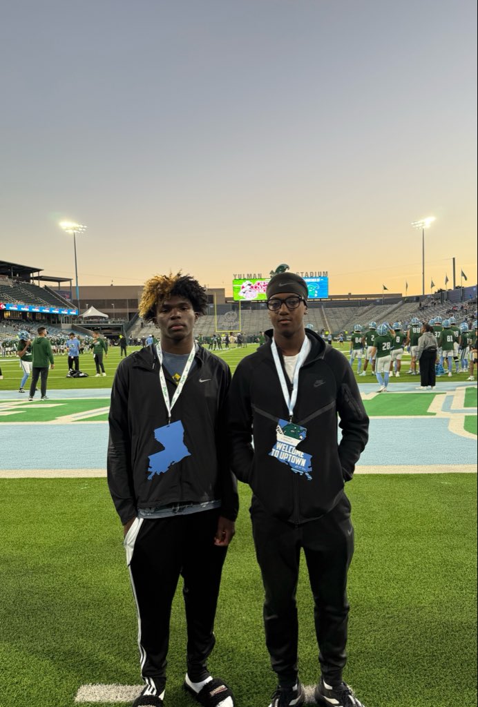 TimothyRoshell's tweet photo. Had a great time @GreenWaveFB this weekend! Really enjoyed being around the program and experiencing the atmosphere @russcallaway @Colton_Leggett @CollinDAngelo @HatchAttack1 @Matt_Ungie @CoachSchexTU @K_Comarda @ReggieBrownFB 

@HWD_Football @hbrunner55 @CoachBooSmith @AL5AFootball1 @PrepRedzoneAL @UnLockYourGame_ @ScoutFball @najehwilk @dprice_qb17 @Michaelhiers107 @Prewettperform
@QBHitList @scoutSMART_ @BSonnone @HallTechSports1 @CurtBloom4 @DavidSnyderUC @cjrecruiting04