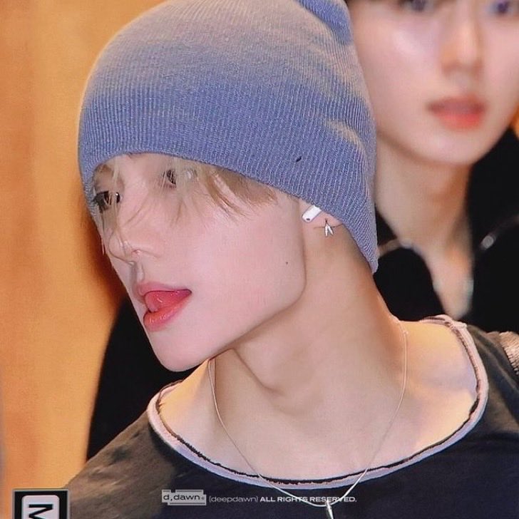fujowonn's tweet photo. side profile convo without lee sangwon???? https://t.co/KF2WMGtQea
