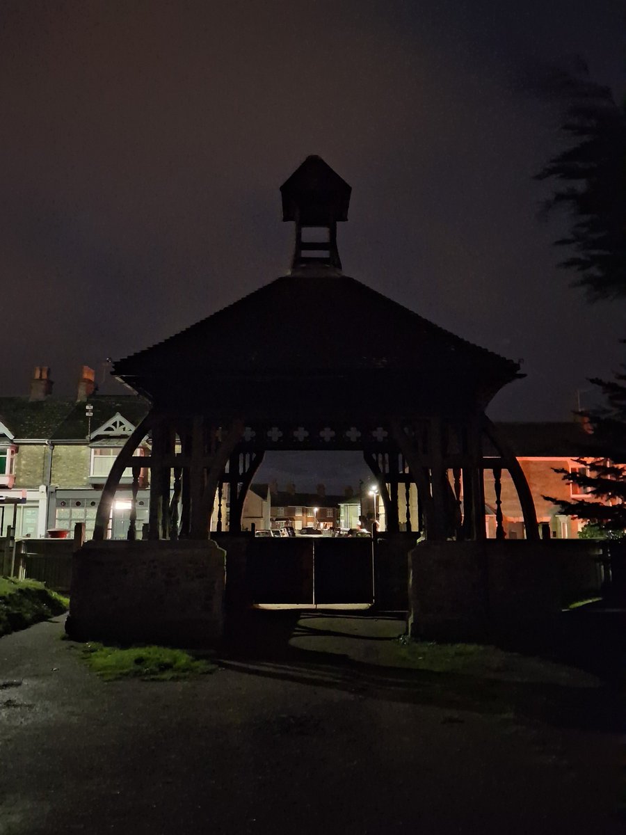 sovietfennekin's tweet photo. pictures I took in a dark cemetery moments before getting murdered by a vampire https://t.co/62l9r70ZGT
