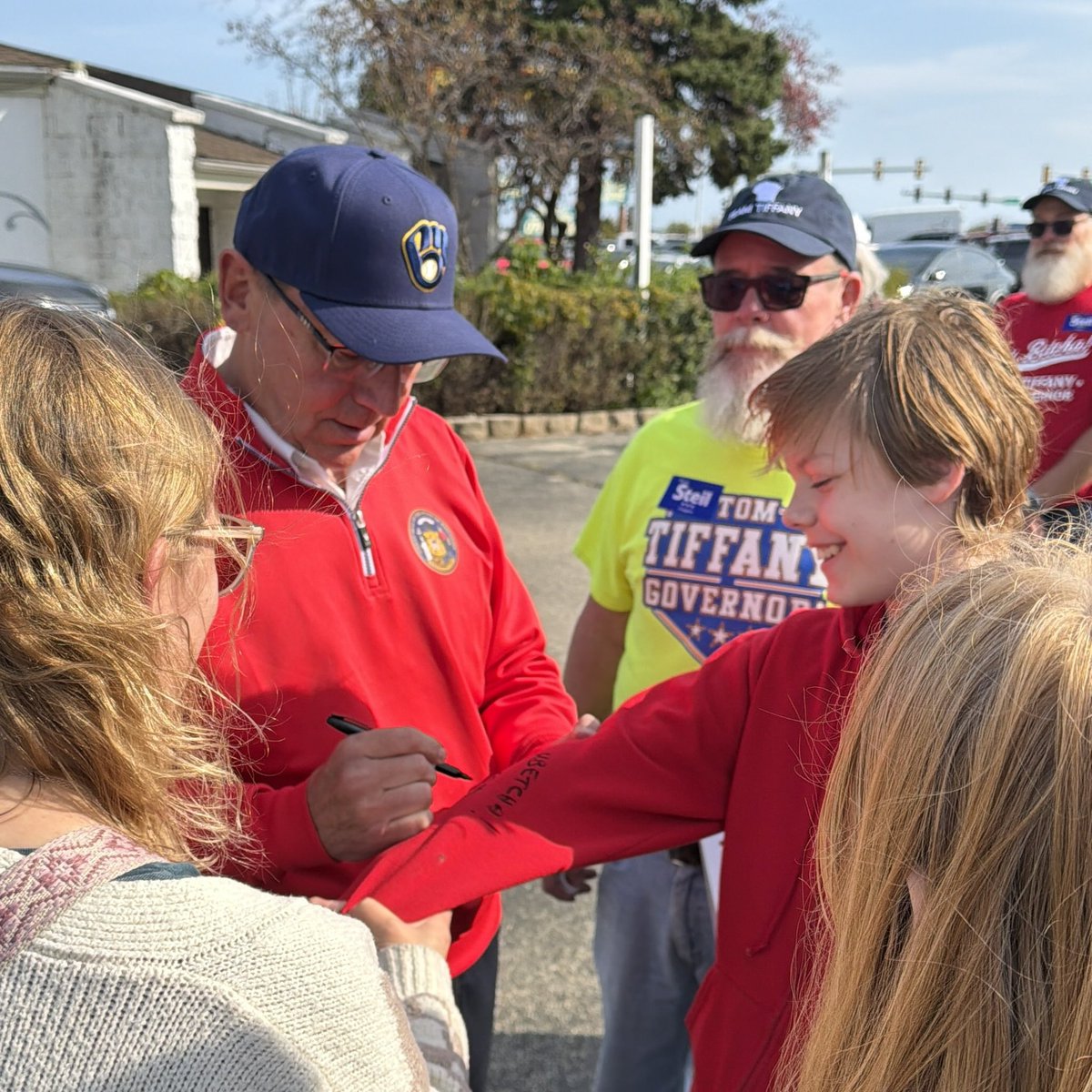 TomTiffanyWI's tweet photo. Kenosha and Elkhorn showed up on a MONDAY! 🇺🇸

Wisconsin is ready for common sense in state government.

✅ End the 400-year property tax hike
✅ Cut income taxes by 10% for working families
✅ Audit all of state government
✅ Return the $3 billion surplus to YOU https://t.co/YC02PYJj7d