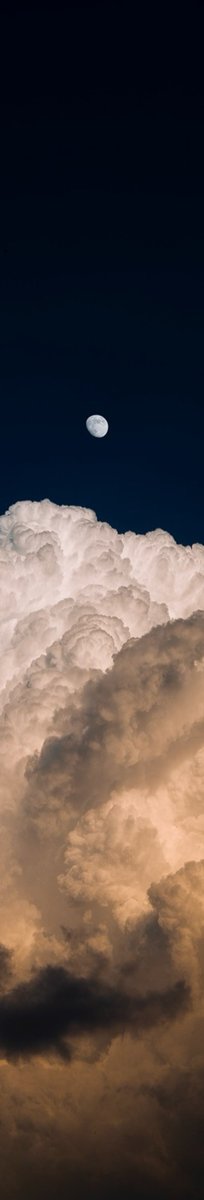 purelivn's tweet photo. moon https://t.co/C4WtH20M4J