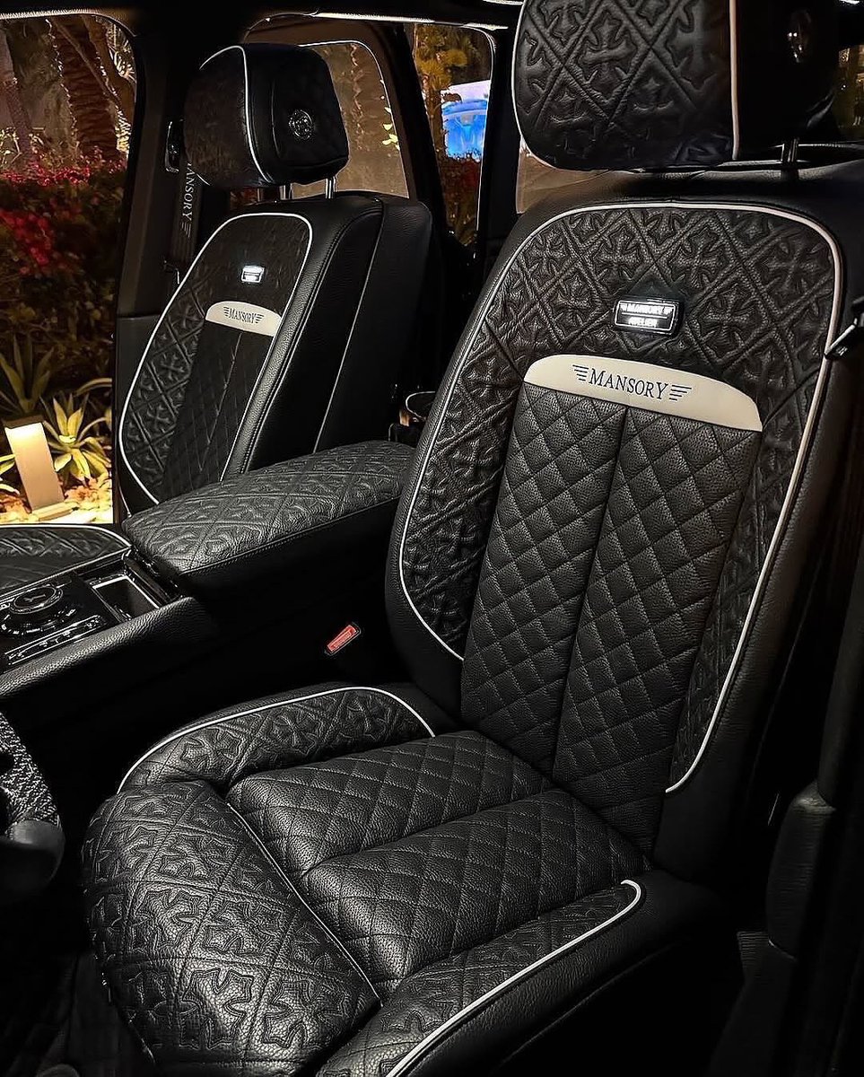 CarCultureCC's tweet photo. Mansory Rolls-Royce Cullinan 🎱 https://t.co/6OL75NR8OB