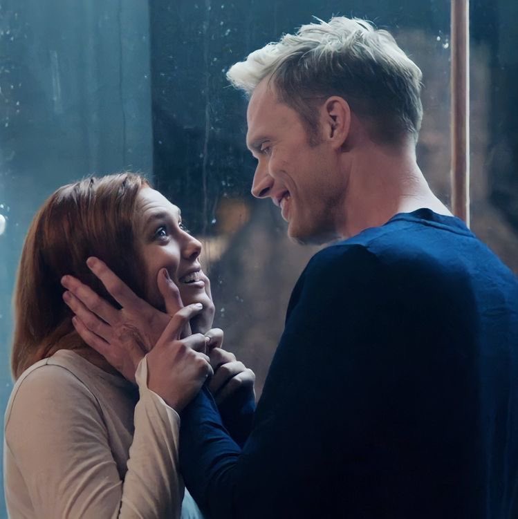 ispidertom's tweet photo. todos mencionan parejas del UCM que no son ni reales, pero pocos hablan de la tremenda pareja que ha sido siempre Wanda y Vision. Mis padres por y para siempre. https://t.co/nzoxVSkiQ8