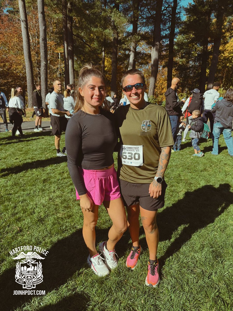HartfordPolice's tweet photo. 🏃‍♂️ Sgt. Montrose, Officer DelVaglio, Officer Woodruff, and fellow HPD members represented the Hartford Police Department at the 16th Annual Connecticut Law Enforcement Officers Memorial Run 5K in Middletown on October 25.

The event honors officers who made the ultimate sacrifice, with proceeds supporting the National Law Enforcement Officers Memorial Fund and local law enforcement charities.

Respect. Honor. Remember. 💙

https://t.co/4PVroT0jGg