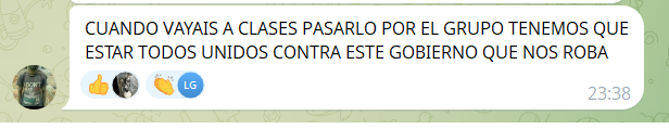 RomanCues_i0sm's tweet photo. ¿A qué me suena esto?   CUANDO VAYAIS A CLASES PASARLO POR EL GRUPO TENEMOS QUE ESTAR TODOS UNIDOS CONTRA ESTE GOBIERNO QUE NOS ROBA
