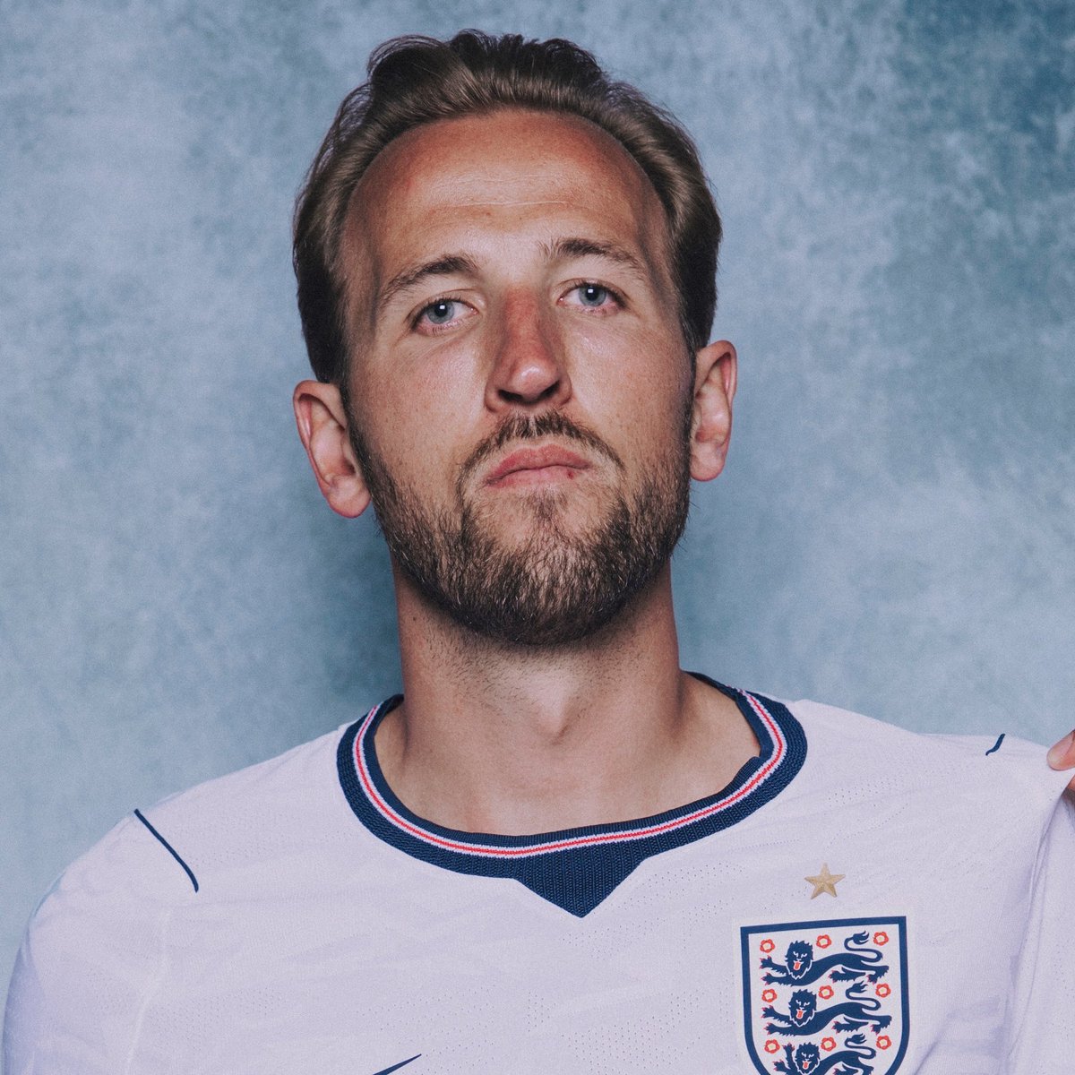 tracklist's tweet photo. Harry Kane é o vencedor da Bola de Ouro 2026 e é eleito o melhor jogador do mundo. #BallonDor https://t.co/MtqsaazSWQ
