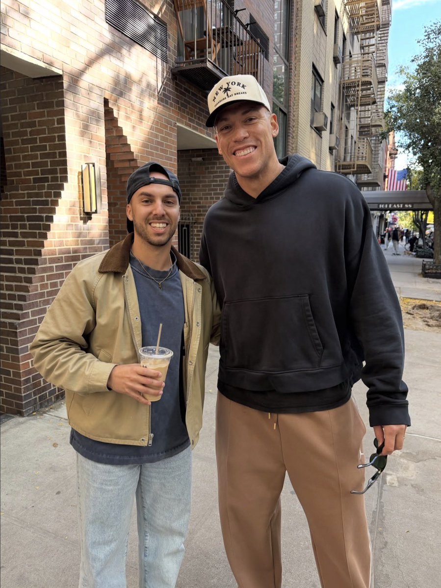 nyyserena's tweet photo. Imagine just walking around the city and you see judge, I would pass out for sure https://t.co/WAPkcllZga