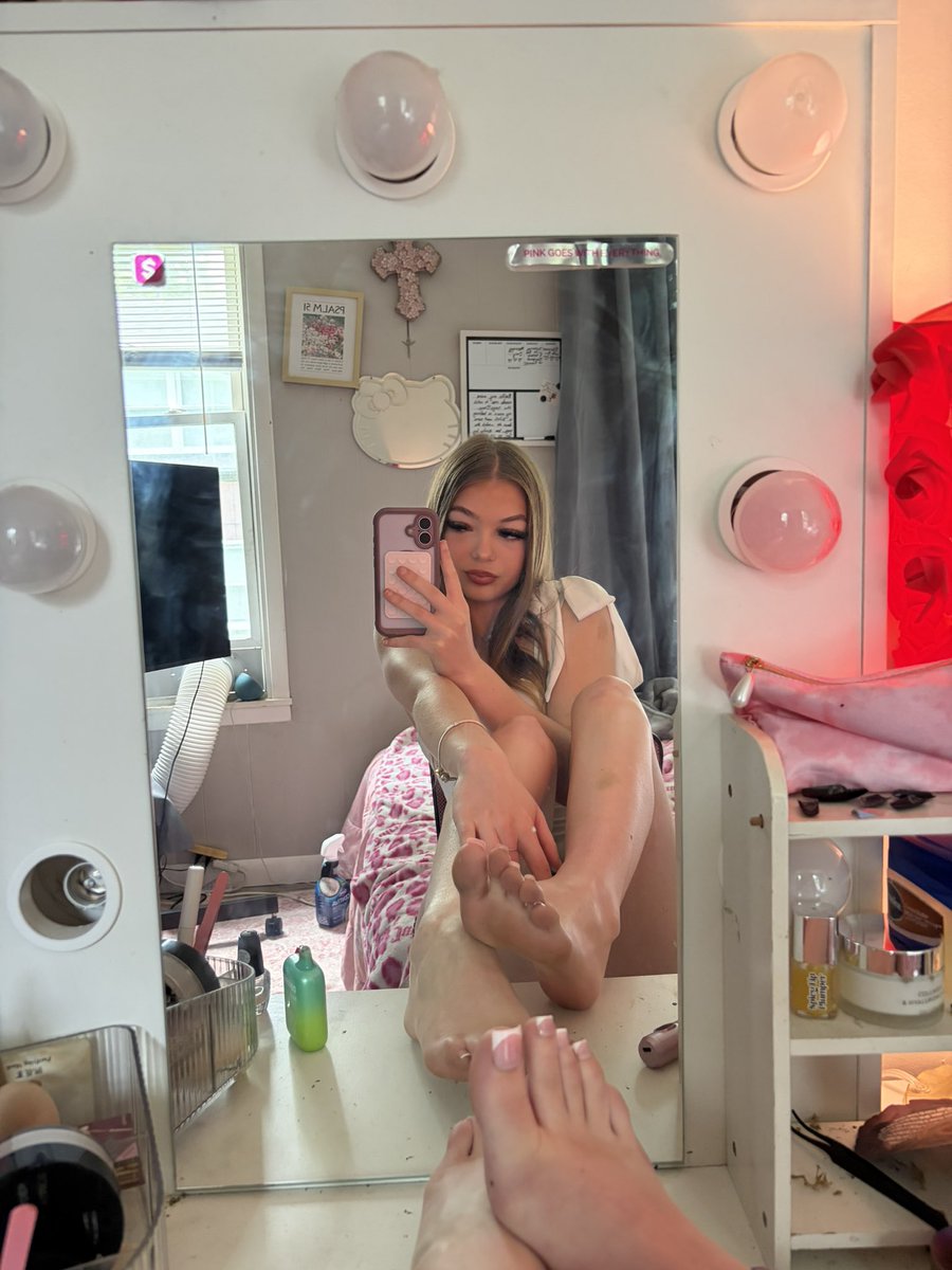 Princessbeebee0's tweet photo. Sitting pretty 🤭 https://t.co/OhlsAcghJF