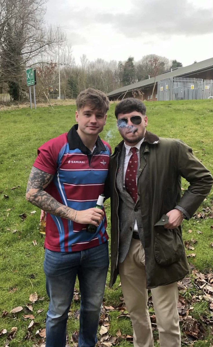 RedDeadRed1895's tweet photo. Bohs and their Parachute Regiment mates over at the weekend.

This Wrexham gobshite they were hosting, who has a Para tattoo, was mingling with a Celtic gobshite they were hosting, who has a Provo tattoo. You couldn’t make it up! https://t.co/tavQptAio8