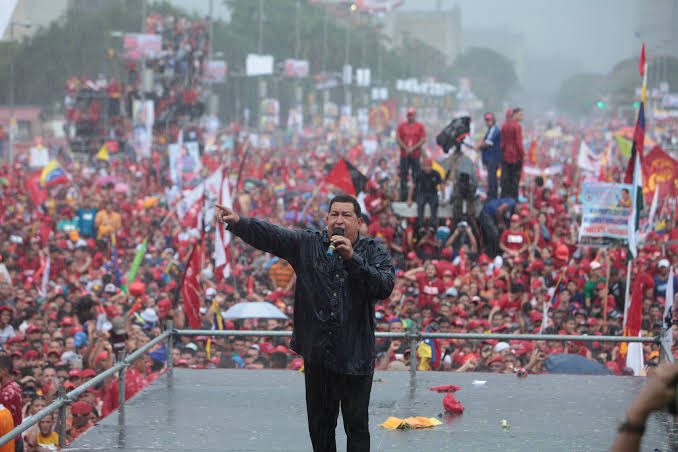 Vzla_sinfiltro's tweet photo. El problema es el venezolano. 

Siempre con un mesías que así lo haga mal lo siguen alabando. 

Hasta a Dios lo han politizado. Una bajeza. https://t.co/TQTAlsrs3N