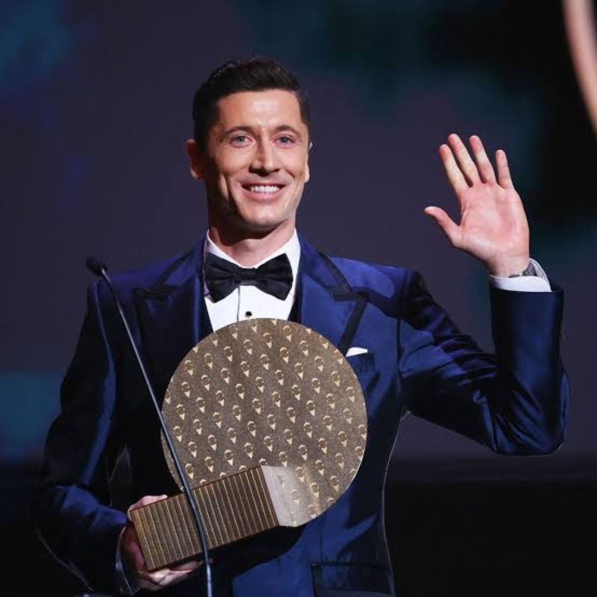 TheBallZoneX's tweet photo. 🚨 Lewandowski was given a newly created Gerd Muller trophy in 2021 because Messi robbed his Bdor

Fast forward to 2026 the Gerd Muller trophy doesnt exist 🤷‍♂️ https://t.co/POvDcrppzg