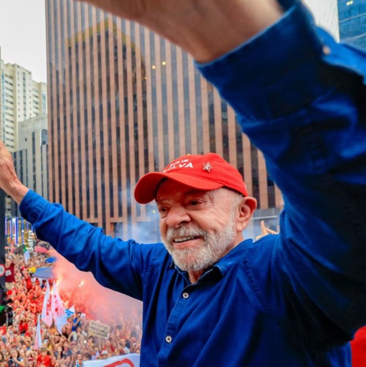choquei's tweet photo. 🚨VEJA: Lula promete regulamentar redes sociais em novo mandato: “Crime no mundo digital tem que ser tratado igual ao da vida real”. https://t.co/JRhGReTJtx
