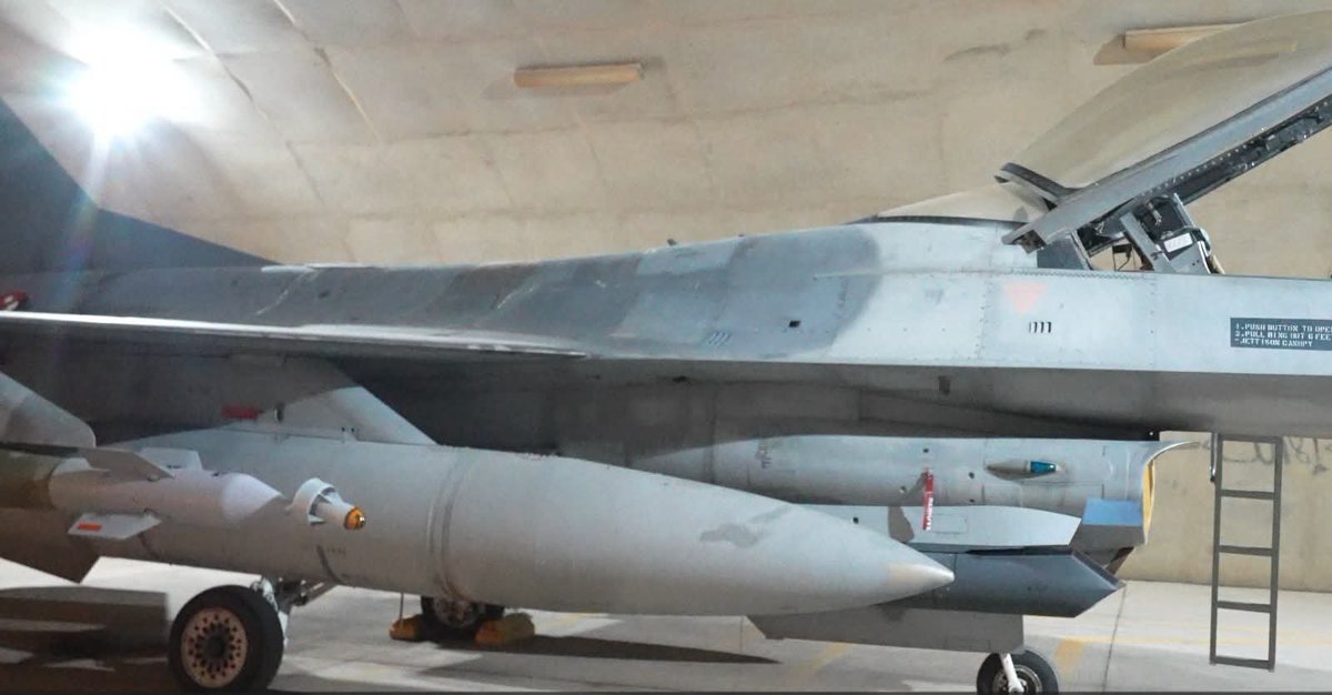 Apex_Intel24's tweet photo. 🇯🇴🇸🇾 Jordan says it carried out airstrikes against what it described as terrorist groups in southern Syria in response to Friday’s attack on Hamoud Church in Karak. https://t.co/3pmw1lRc4B