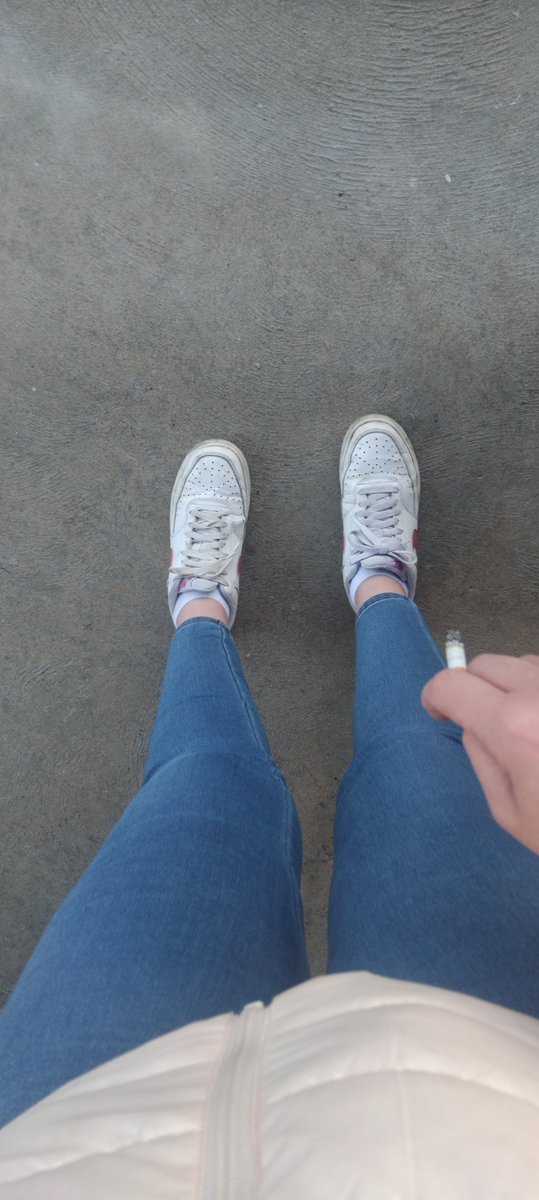 MoneymissClaraa's tweet photo. Bonsoir Findom 🖤
#moneyslave #moneymiss #soumis #findom #soumise #toutou #looser #cuck #grosporc #puteafric #domination #chien #chienne #pigeon #cendrierhumain #paypig #domina #sissy #looser #pigeon @Rtslave_1997 @frenchdominart https://t.co/pdxDOp5Dq9