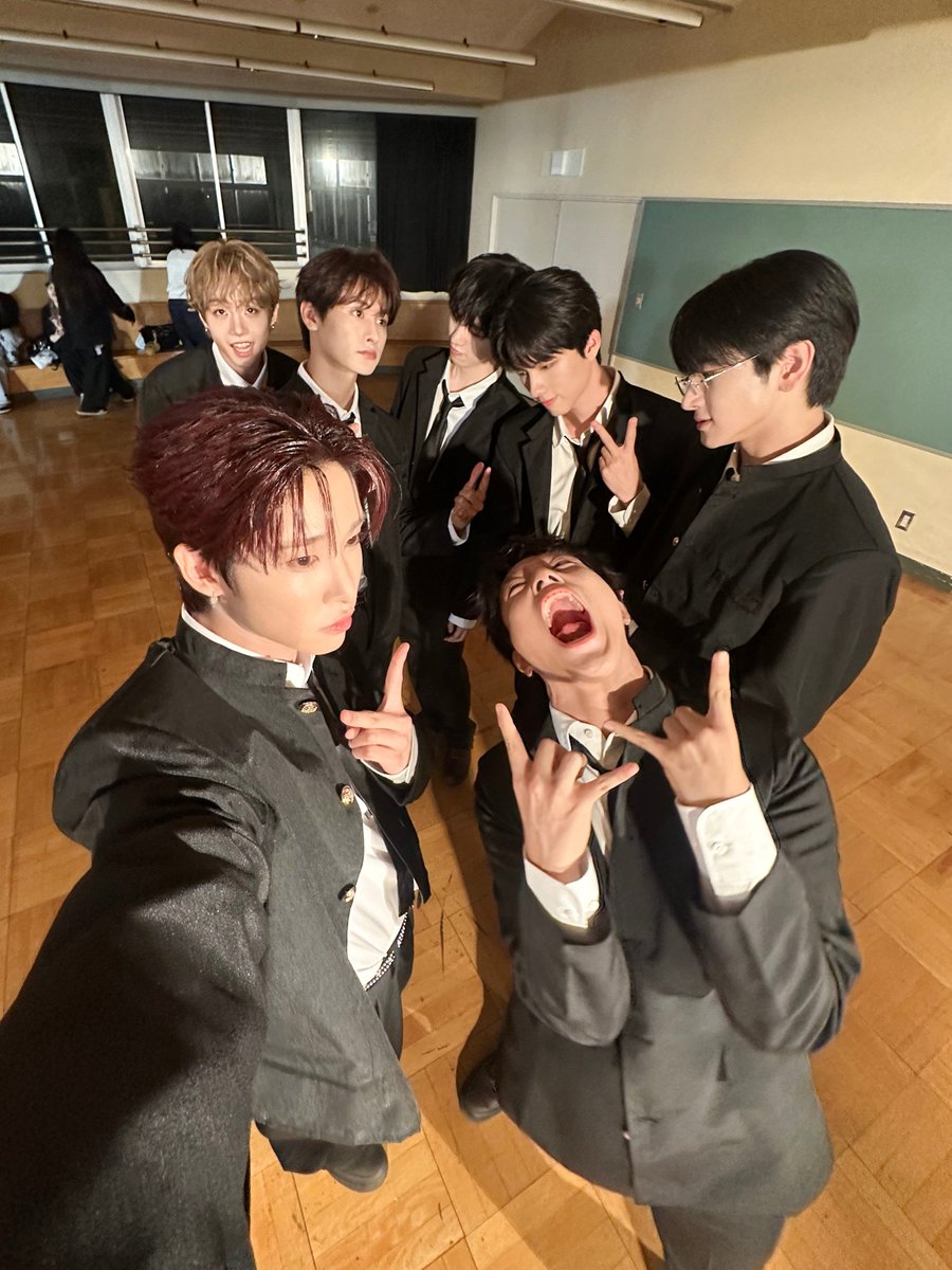 TRENDZ_OFFCL's tweet photo. [#리온] ㅅ~ㅊㅊㅊㅊ~~

#FROM_TRENDZ #TO_FRIENDZ #TRENDZ #트렌드지 https://t.co/xrVW2pgGNH
