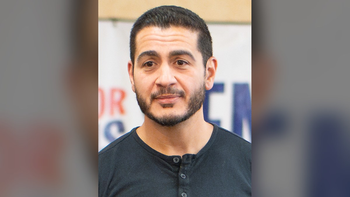 NewsNowUS's tweet photo. MICHIGAN POLL — Senate

🟦 Abdul El-Sayed: 48%
🟥 Mike Rogers: 45.5%

Michigan State University Institute for Public Policy and Social Research/YouGov | 836 LV | Oct 2-19 https://t.co/RopVfM6oo3