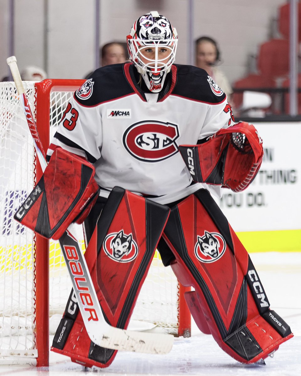 SCSUHuskies_WHK's tweet photo. 𝐖𝐂𝐇𝐀 𝐑𝐎𝐎𝐊𝐈𝐄 𝐎𝐅 𝐓𝐇𝐄 𝐖𝐄𝐄𝐊 🏆

Freshman 𝐀𝐥𝐞𝐱𝐢𝐬 𝐄𝐡𝐫𝐦𝐚𝐧 was named @WCHA_WHockey Rookie of the Week for the 1️⃣st time in her career and earned her 2️⃣nd weekly honor after being named Goaltender of the Week on Oct. 5 🥅

#HuskyHockey 🏒 | #GoHuskies🐾 https://t.co/DFtNi8LOq4