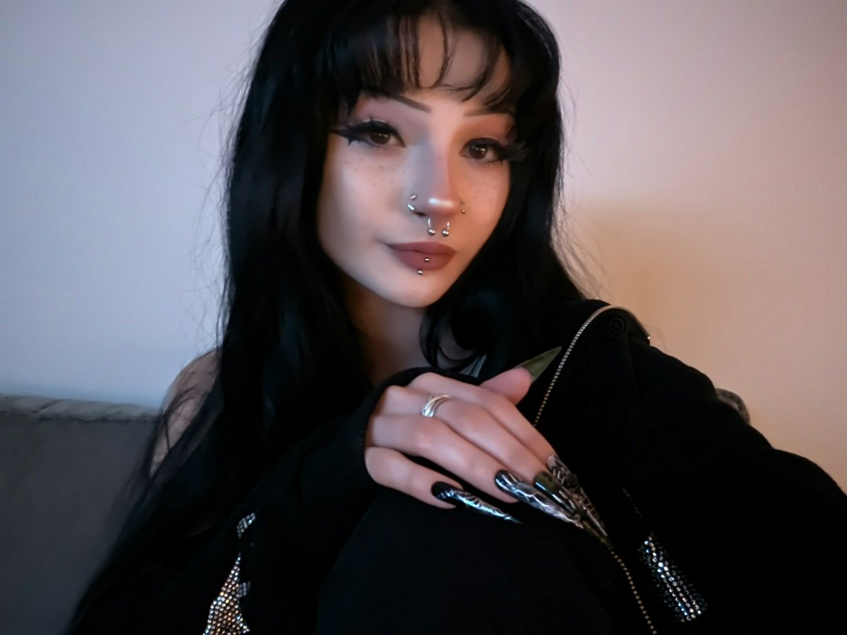 vicevixxn's tweet photo. maneater 🧟‍♀️ https://t.co/zxeXWaVbzW