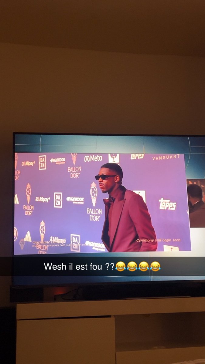 wentedFCB's tweet photo. Il a craqué ou je rêve ? https://t.co/Zh1icbeSp0