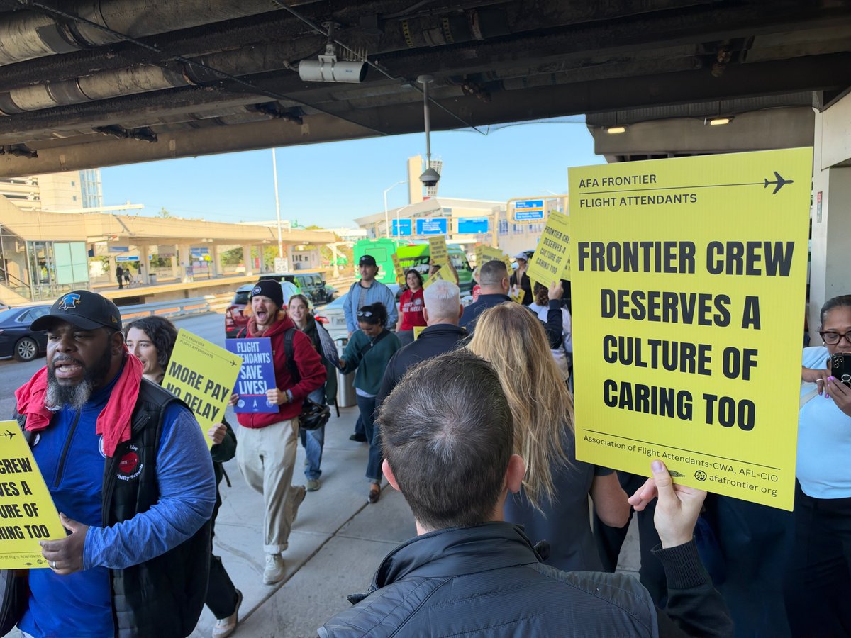 afa_cwa's tweet photo. @afafrontier PHL had the CLAWS OUT today. It’s time for @flyfrontier to stop the excuses and deliver the #ContractNow! https://t.co/Wbhok7DGuY