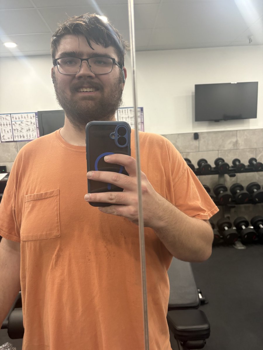 BigusBoatus's tweet photo. New record in the gym today! https://t.co/2socuRNSkw