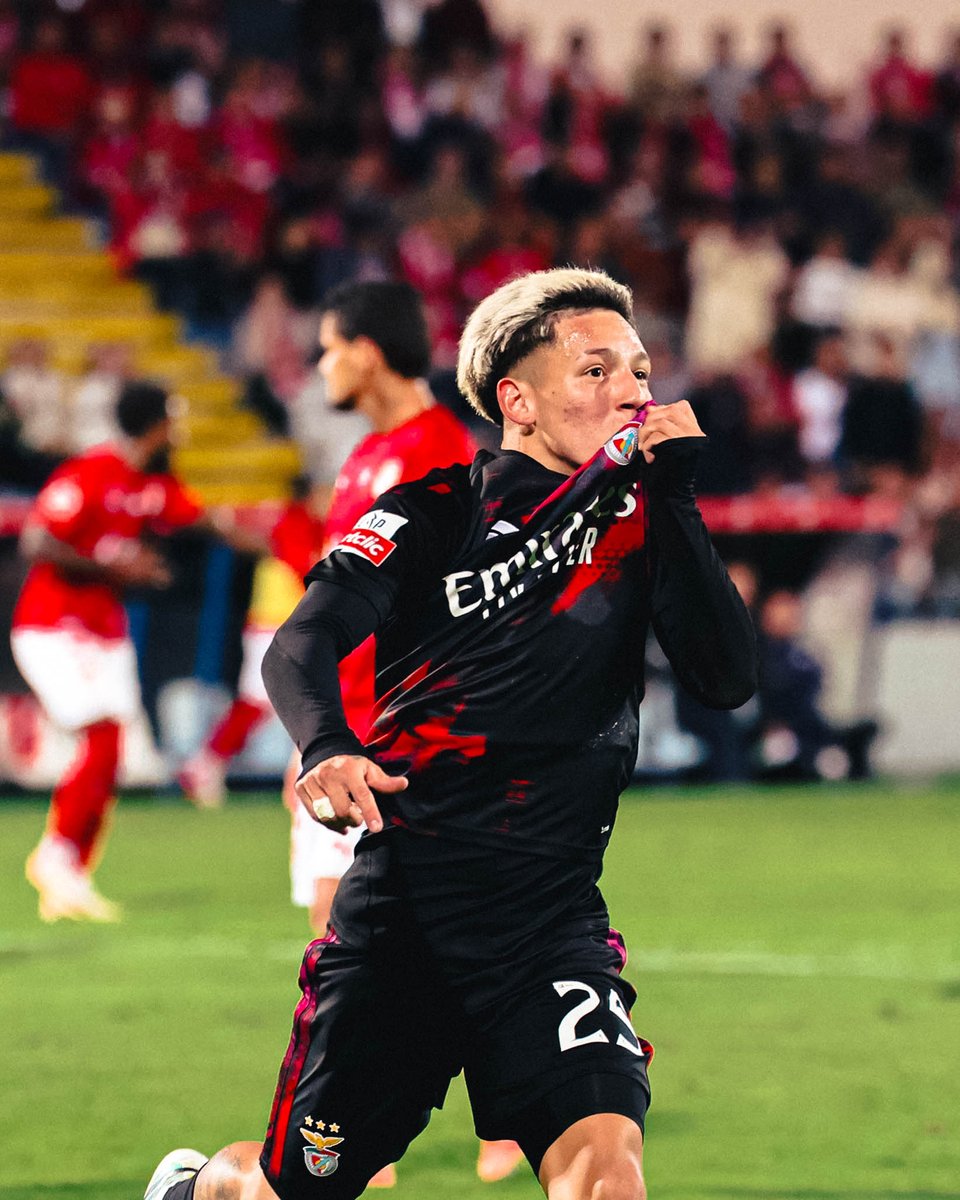 SLBenfica's tweet photo. Sem palavras, Gianluca! 🤩 https://t.co/4Zc6qzxEiU