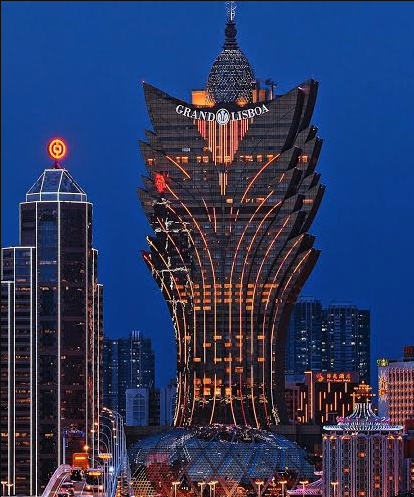 AJButton2's tweet photo. This is Grand Lisboa, a Chinese casino featuring striking architecture.

It is known for being the first Macau casino to offer Texas Hold'em Poker.

Today, many Chinese casinos offer Texas Hold'em, but Grand Lisboa remains the only building with its iconic shape. https://t.co/MjH4xICp9L