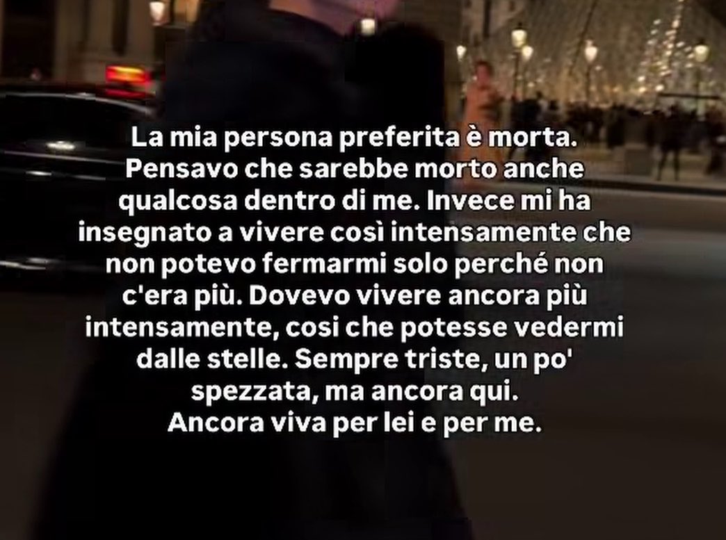 anto8301's tweet photo. …….Buonanotte🖤💫 https://t.co/ONC0m4XCCM