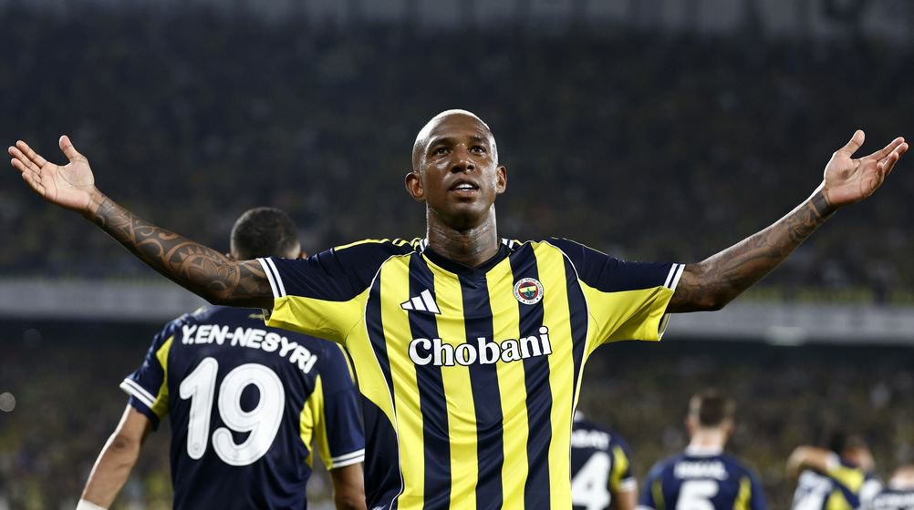 mucofb96's tweet photo. Aziz YILDIRIM, Talisca'yı sırf Acun ILICALI aldı diye göndermediyse bende bir şey bilmiyorum. https://t.co/iqKyjOPjOL