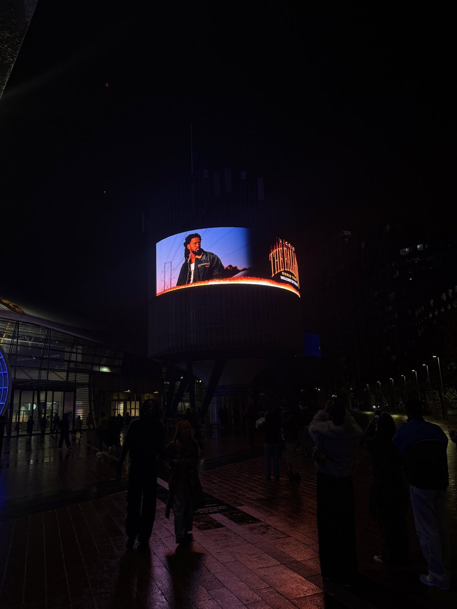 djneizer's tweet photo. Some experiences hit different. J. Cole live was one of them. #coleworld #djneizer https://t.co/tKvPXYluxW