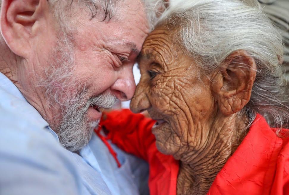 GelsyPuig15445's tweet photo. LULA HISTÓRICO ❤️

Gracias por esta alegría… un líder y su pueblo otra vez haciendo historia.

EMPIEZA A SALIR EL SOL EN AMÉRICA LATINA ☀️ #Camagüey https://t.co/7jGBCZN8VQ