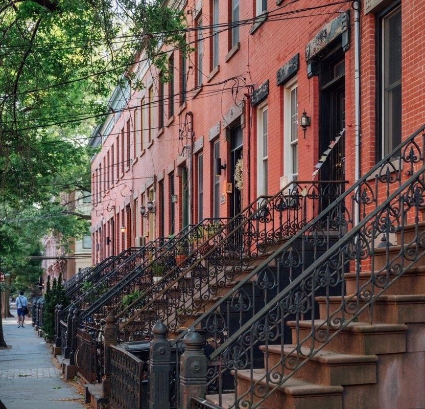 ddofinternet's tweet photo. Hoboken is the best place in the USA to live if you can afford it.

1. Super quiet and safe

2. Almost no trash or graffiti anywhere

3. 10 minute train ride from NYC

4. Family friendly…new moms and children are everywhere 

I loved staying here for a week. https://t.co/n4gBFpd2B1