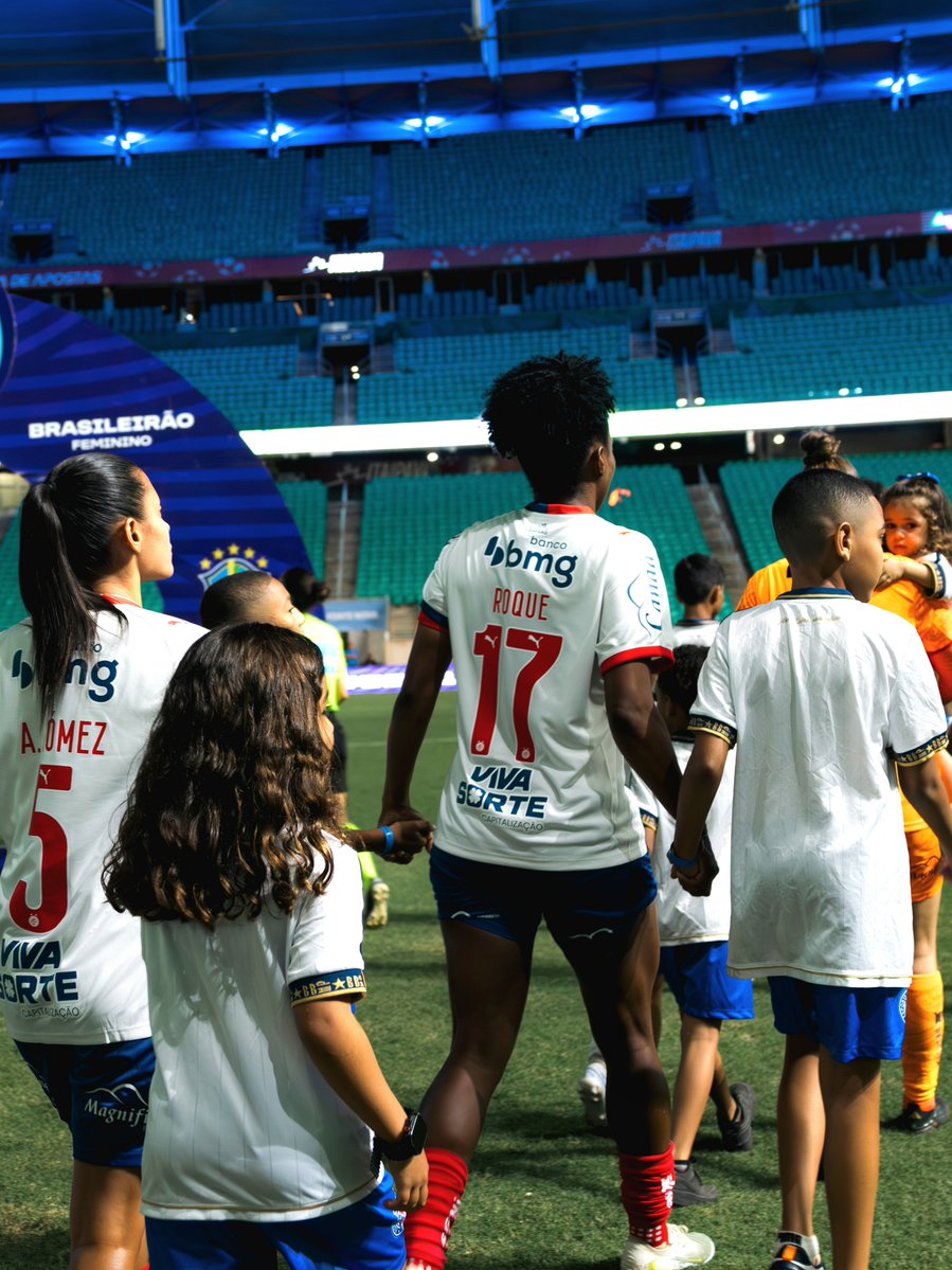 ecbahia's tweet photo. 🙋🏽‍♀️ Mulheres na Fonte!

Bahia x Flamengo pela semifinal da @copadobrasilfem é marcado pela CBF para 3 de novembro, terça da próxima semana, às 19h. Jogo de volta será dia 7, sábado, às 21h30, no estádio Luso-Brasileiro (RJ). #BBMP https://t.co/dJmEqAR5Ko