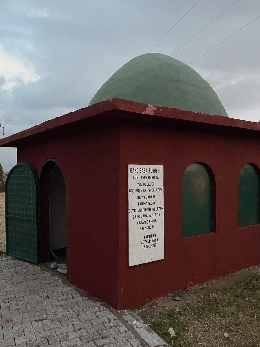 asteraex's tweet photo. The shrine of Bako Baba, a Kurdish Alevi saint who lived in the 18th century. Elbistan, Maraş. https://t.co/DP4QqtYll5