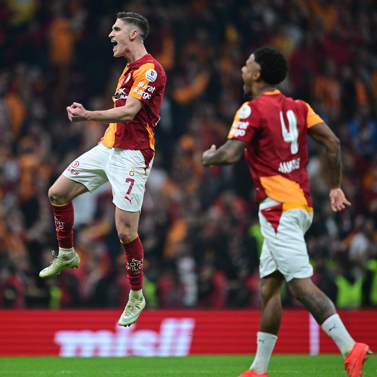 Galatasaray's tweet photo. - No intention to play football (because they can't 😭)

- Lucky the score ended only in 2-1 😭

- Only trying to create chaos (the little guy thinks he's him 😭)

- Most sore losers of all time 😭

Every year it's a different desperate spectacle at Ali Sami Yen, but the same old result.

Galatasaray move on 🫰