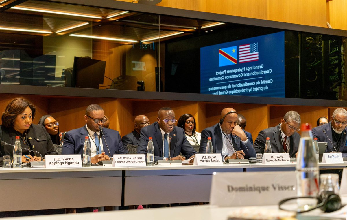 OlivierDomyBey1's tweet photo. 🇨🇩GRAND INGA : LA RDC ET LES ÉTATS-UNIS RENFORCENT LEUR COOPÉRATION
Ce 26 octobre 2026 à Paris, la RDC et les États-Unis franchissent une nouvelle étape dans la coordination et la gouvernance du projet hydroélectrique Grand Inga.
Ce projet stratégique vise à renforcer l’indépendance énergétique du pays, soutenir l’industrialisation, créer des emplois et attirer des investissements.
Comme l’a rappelé le Président Félix-Antoine Tshisekedi : « L’heure est de passer à la réalisation du projet. »
🇨🇩 Grand Inga : transformer le potentiel énergétique congolais en richesse et en progrès pour le peuple.
#RDC #GrandInga #Développement