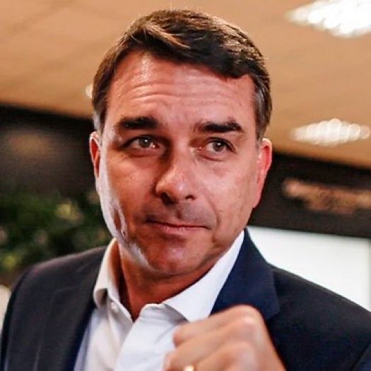 NewsLiberdade's tweet photo. 🚨URGENTE - Alexandre de Moraes proíbe Flávio de se encontrar com Willer Tomaz; https://t.co/qZr7a4tSwr