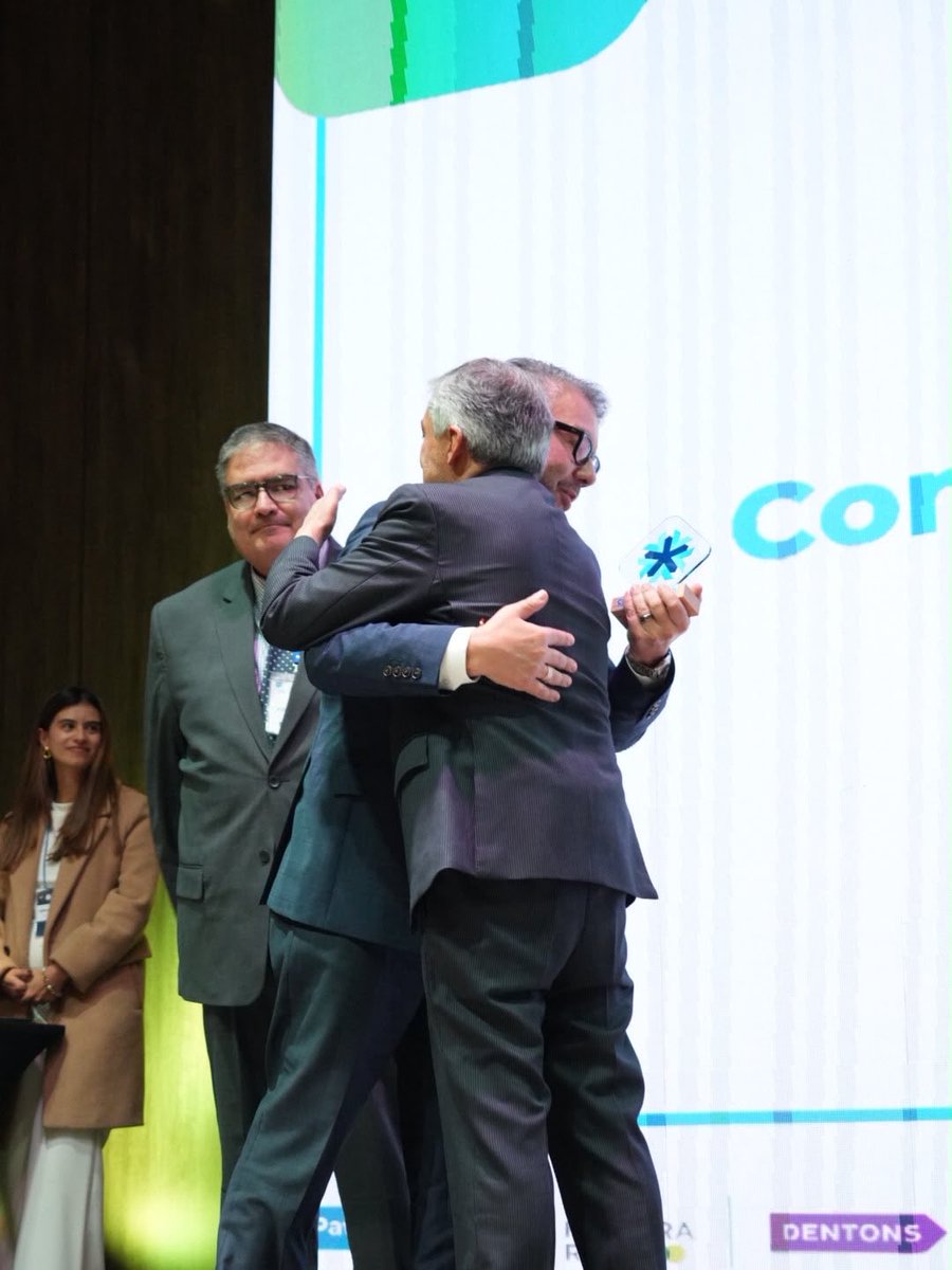 CNDJ_Col's tweet photo. La Corporación Excelencia en la Justicia (CEJ) entregó el Premio a la Excelencia como mejor Magistrado de Alta Corte, al presidente, Dr. Carlos Arturo Ramírez Vásquez. 

Un destacado reconocimiento a su gestión e invaluables aportes a la jurisdicción disciplinaria. https://t.co/CmfqE9XEsN