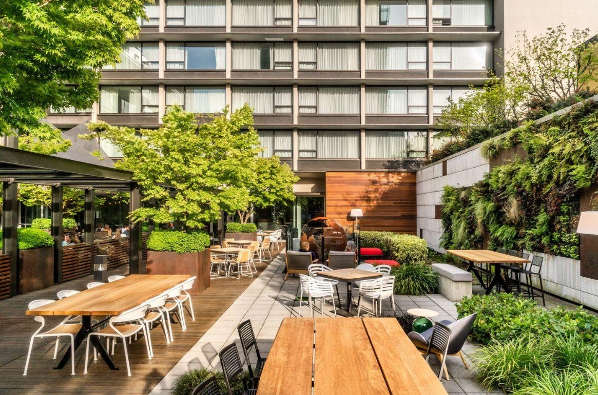 TripleNetInvest's tweet photo. Downtown Portland keeps taking BRUTAL hits...

The 174 room Hotel Zags just sold for $10M - a MASSIVE ~79% haircut from the $47.5M Pebblebrook Hotel Trust paid in 2013

Here's the kicker:

The hotel is in the HEART of downtown Portland, steps from major attractions and public transit

The seller invested ~$7M renovating and repositioning the hotel just a few years ago, only to sell it for a fraction of its original purchase price...

I visited Portland recently, and honestly, the challenges downtown are hard to ignore

Where did it go so wrong for Portland?

Stay tuned and follow for more commercial real estate deals trading at massive 'discounts'