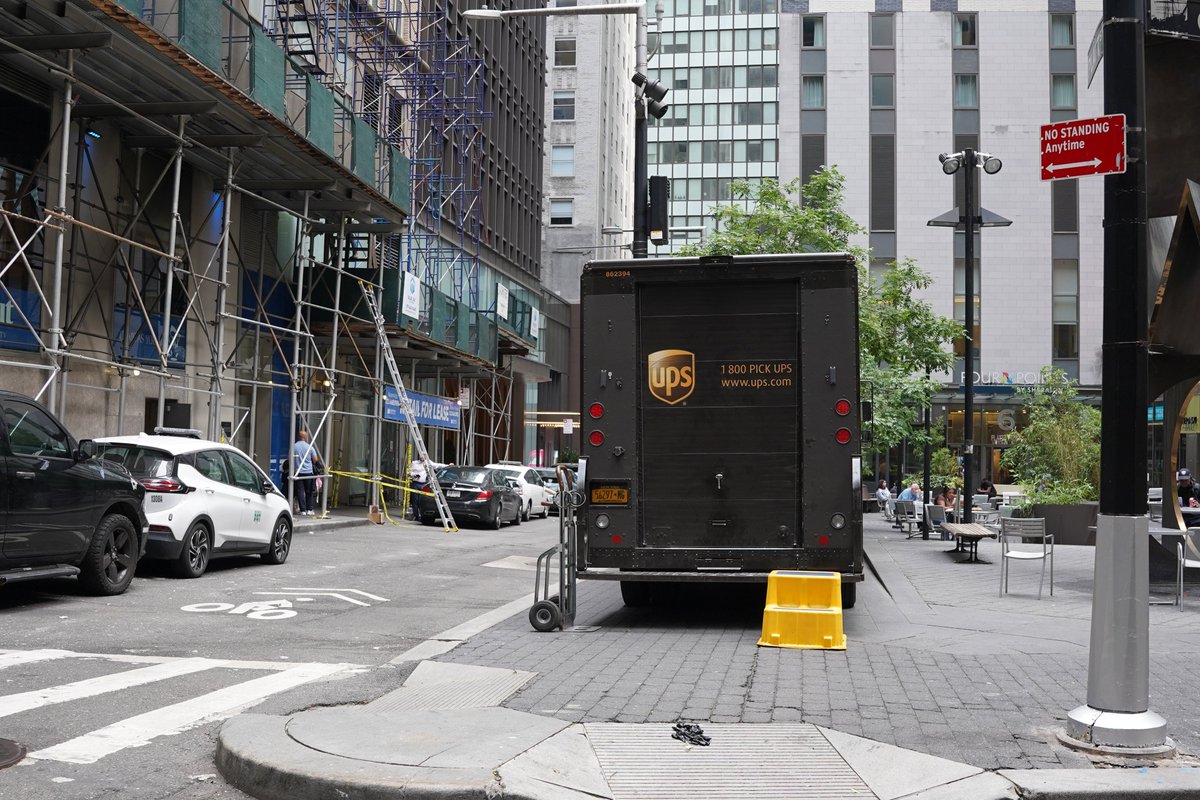 OpenPlans's tweet photo. The streets of Downtown are where our city began. But we’ve let them become an unruly mess, w/ streets that don't work for anyone. It’s time to reimagine them, manage them more efficiently, and enforce existing rules to create a cleaner, safer, and more vibrant neighborhood. https://t.co/V4bPQRVVj8