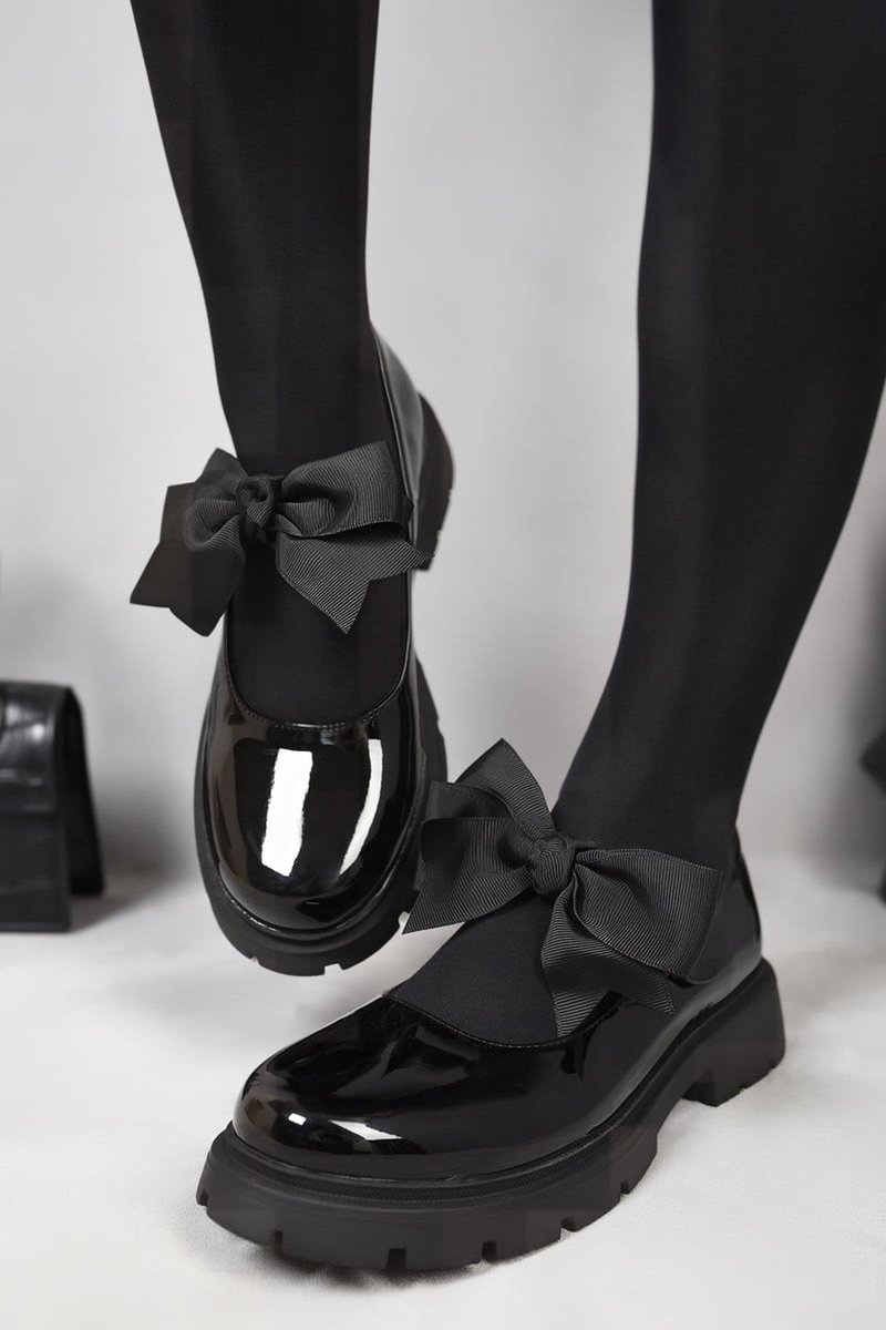 IKRUSH's tweet photo. Last call. Flash deals end at midnight. Trainers from £13.99, heels from £20.99. Today only.
Shop now: https://t.co/HtYyjLqm26
#FlashDeals #FashionSale
https://t.co/HtYyjLqm26 https://t.co/Bm6noY2IGB