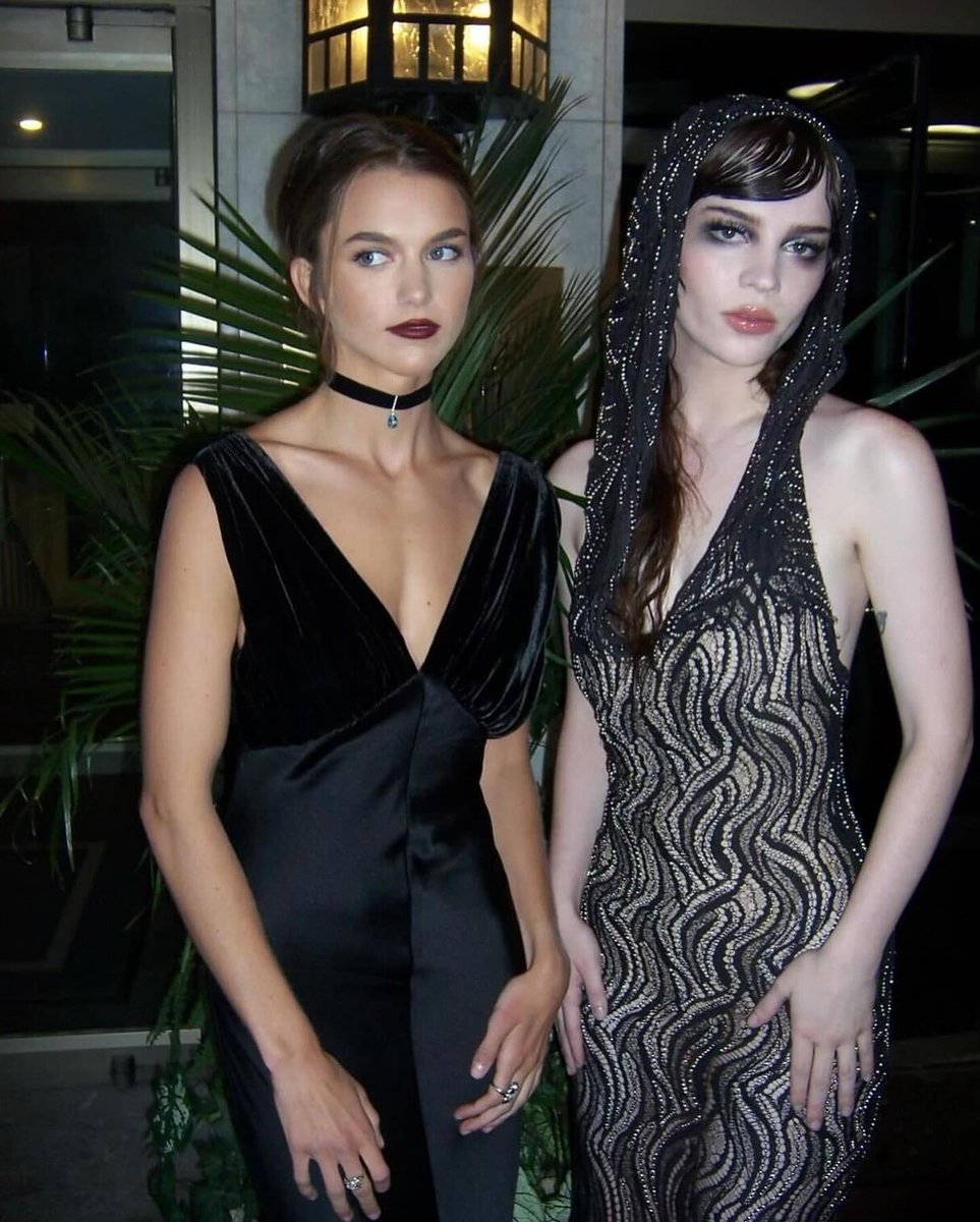 neonshornceleb's tweet photo. Horror hottie(s) of the day(s)  :                                               

Day(s) 25/26 : Chloe East &amp; Sophie Thatcher from Heretic (2024) https://t.co/UOBOe5rXJr