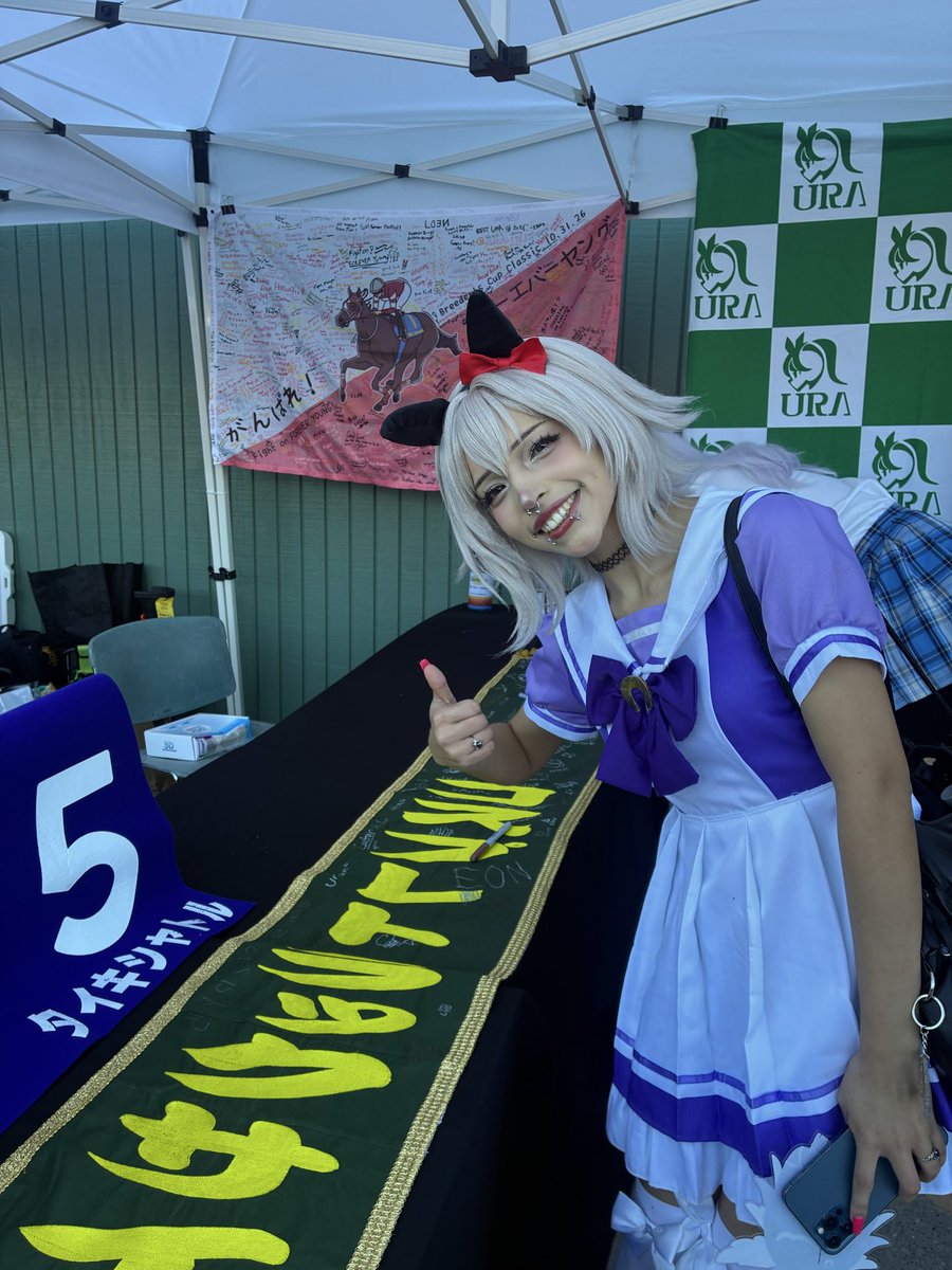 cellycos's tweet photo. I was Curren Chan at Santa Anita Cosplay Trackside Day2💗
I hope everyone had as much fun as I did and we all enjoyed cheering on the horses 🐎🥕💗

#cosplaytrackside #Umausumeprettyderby #kawaiicurren #ウマ娘
 
@CosTrackside @santaanitapark @Cygames_PR https://t.co/qHloSEXcwI